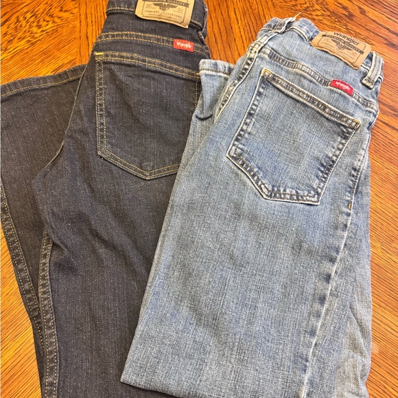 Boys size 12 Wrangler Dark Blue and Light Blue Denim Jeans - Picture 1 of 7